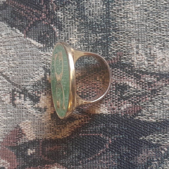 🌺GOLDTONE & GREEN GG Ring - Picture 3 of 5